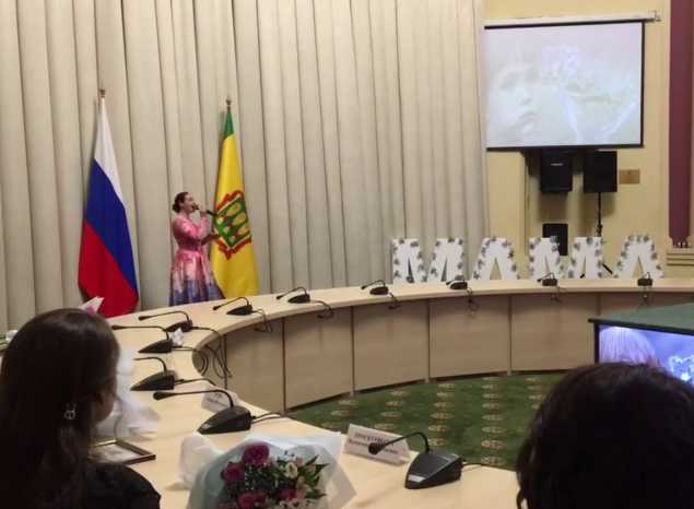 Марта Серебрякова поздравила пензенских мам с наступающим Днем матери