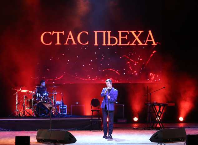 В ККЗ «Пенза» выступил Стас Пьеха