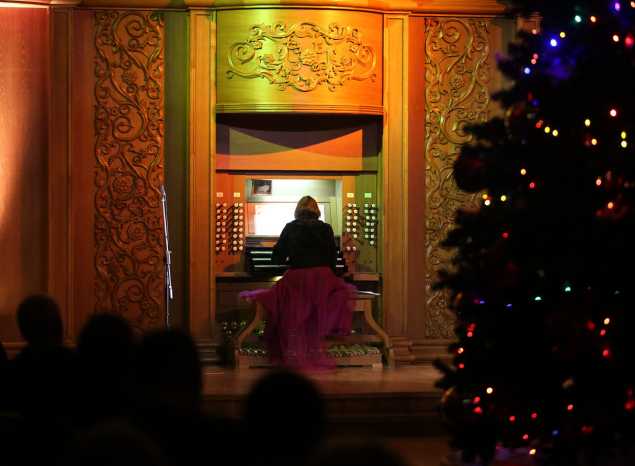 В филармонии выступила органистка Юлия Иконникова