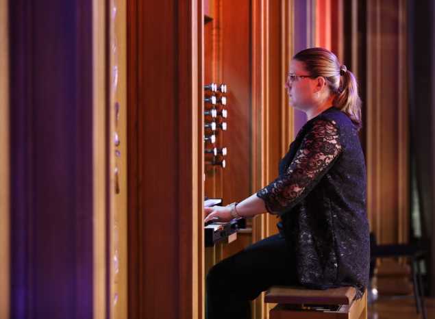 В филармонии выступила органистка Наталья Ужви
