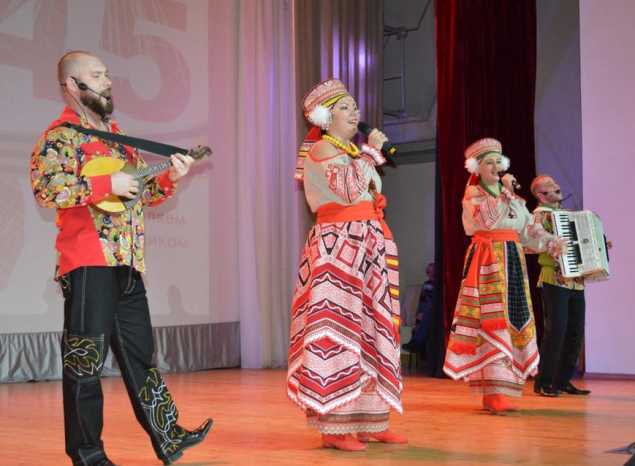 Ансамбль «Злато-Серебро» выступил в Лермонтовской библиотеке