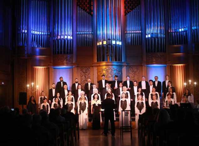 Академический хор и солисты Губернаторской симфонической капеллы выступили с программой «В созвучии стихов…»
