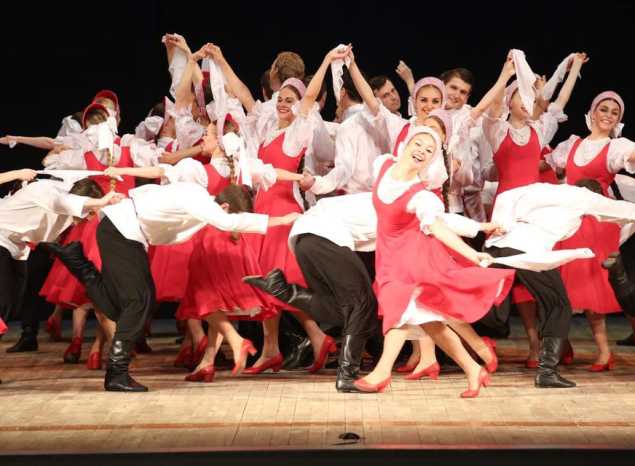 В «Пензаконцерте» выступил балет Игоря Моисеева