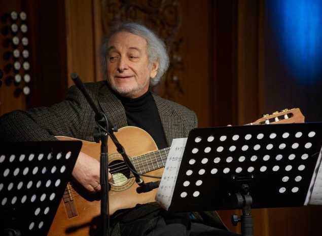 В «Пензаконцерте» Александр Виницкий выступил с программой «Наваждение»