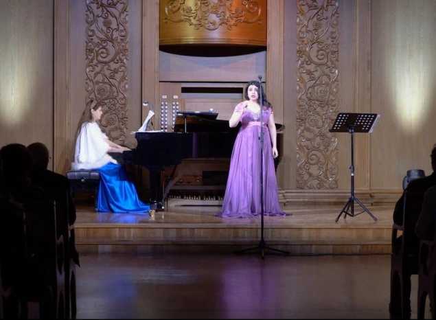 Предлагаем послушать романс Тамары из оперы «Демон» в исполнении Гульсины Рафековой