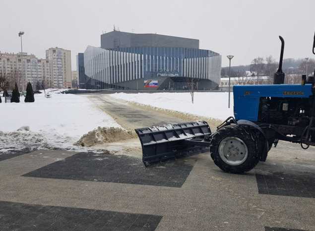 В «Пензаконцерте» ежедневно ведутся работы по уборке территории