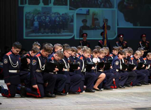 В Большом зале филармонии состоялась церемония посвящения в кадеты воспитанников Кадетской школы № 46 города Пензы