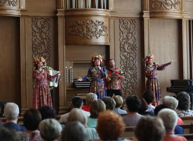 В Органном зале филармонии состоялось торжественное собрание, посвященное Дню образования службы занятости населения Пензенской области и Дню социального работника 