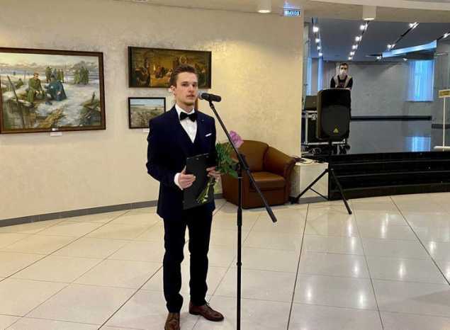 Представляем ОНЛАЙН-презентацию персональной выставки Мирослава Колотилина