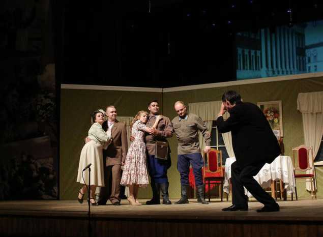 В «Пензаконцерте» показали музыкальный спектакль по мотивам пьесы Константина Симонова «Жди меня» 