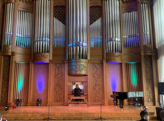 Пензенские школьники услышали песни из мультфильмов, исполненные на органе