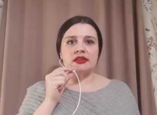 Солистка Губернаторской симфонической капеллы Гульсина Рафекова исполнила песню «Бухенвальдский набат»