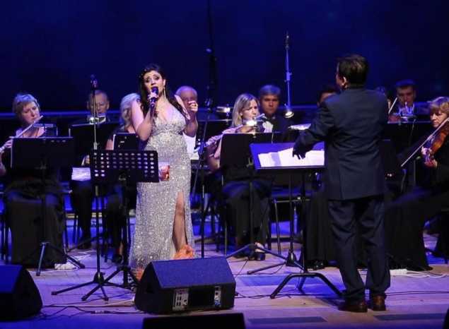 Предлагаем посмотреть фрагмент выступления Губернаторской симфонической капеллы от 2014 года