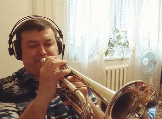 Юрий Белоногов исполнил популярную композицию «Голубка»