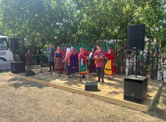 Ансамбль «Миряне» выступил на фестивале народного творчества