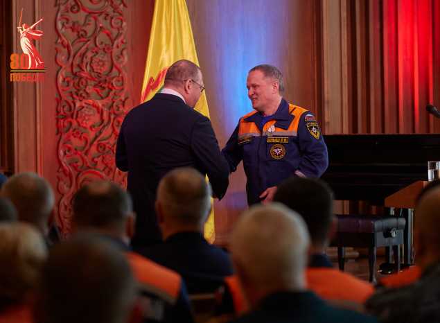 В филармонии состоялась церемония вручения государственных и региональных наград в честь Дня защитника Отечества