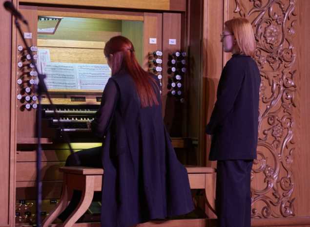 В филармонии выступила саратовская органистка Дарья Сидорова