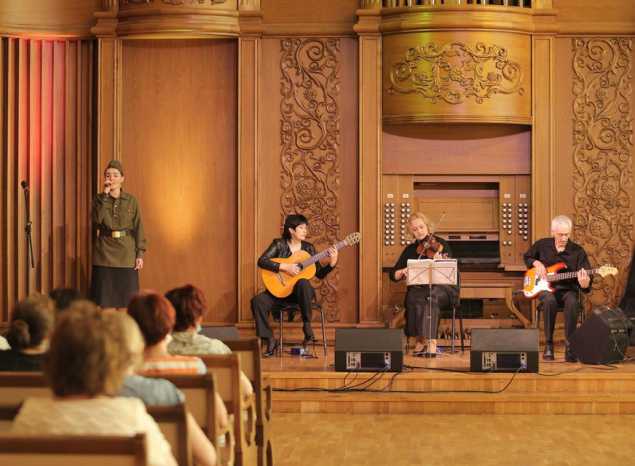 Творческий коллектив «Экспромт» выступил в Органном зале филармонии