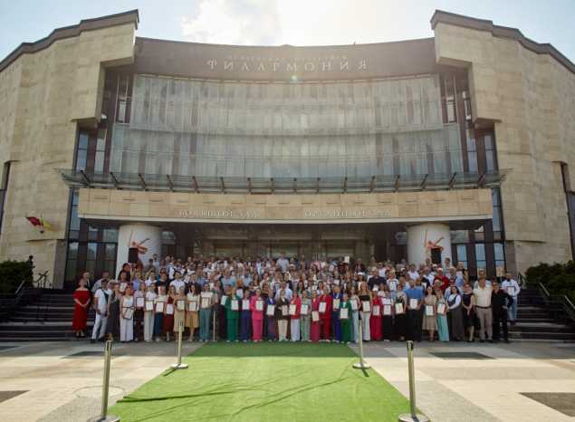 Сотрудников «Пензаконцерта» наградили благодарностями губернатора О.В. Мельниченко