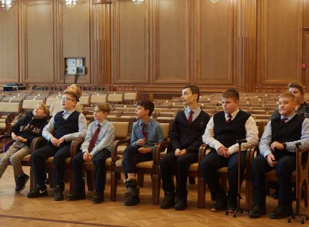 Пензенские школьники продолжают знакомиться с органом