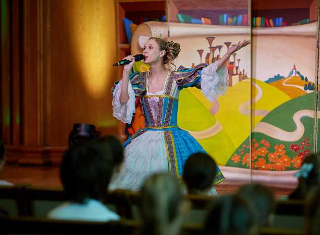 Для юных гостей филармонии прозвучали «Песни сказочных героев»