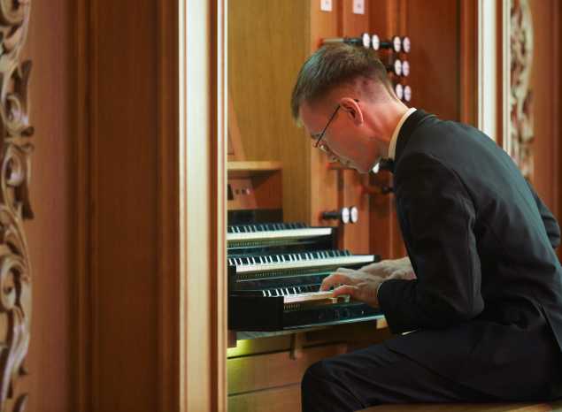 Концерт органиста Тимура Халиуллина в филармонии прошел с аншлагом