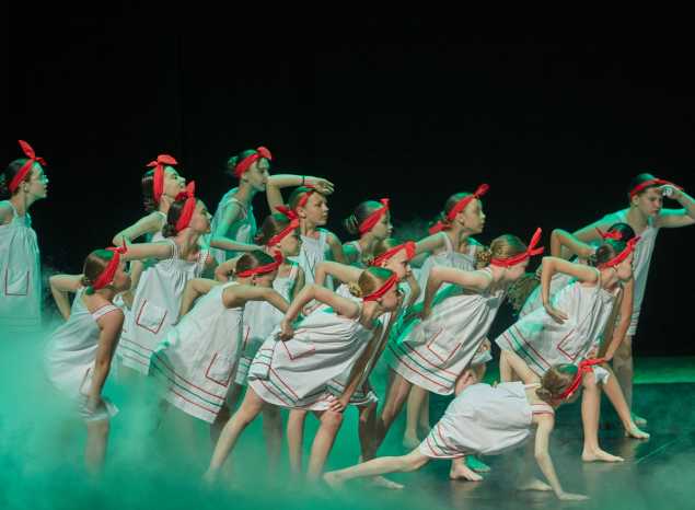 В филармонии прошел отчетный концерт студии современного танца L'CODE