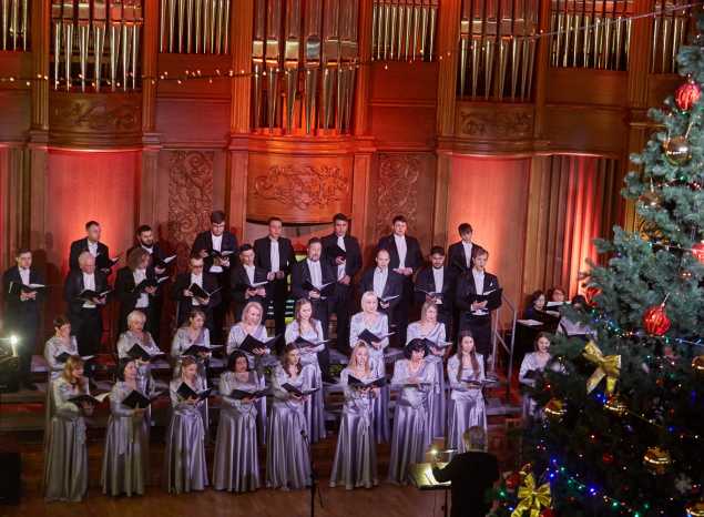 Академический хор выступил с рождественским концертом