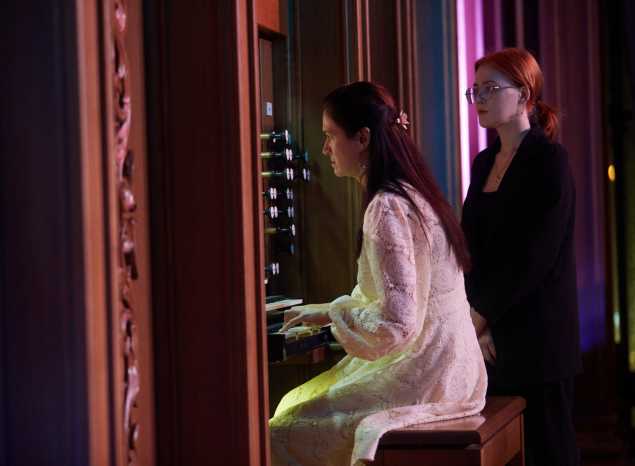 В филармонии выступила известная российская органистка Елена Привалова