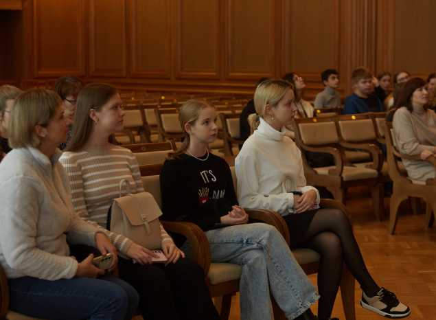 Школьники г. Заречного побывали на экскурсии в филармонии