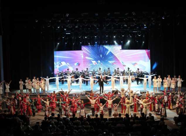 В ККЗ «Пенза» состоялось торжественное мероприятие ко Дню России и Дню города