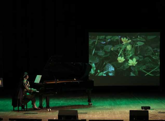 Анастасия Суднева выступила с музыкальной сказкой «В пещере горного короля»