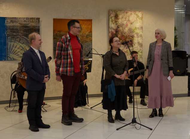 В «Пензаконцерте» открылась выставка картин пензенских художников