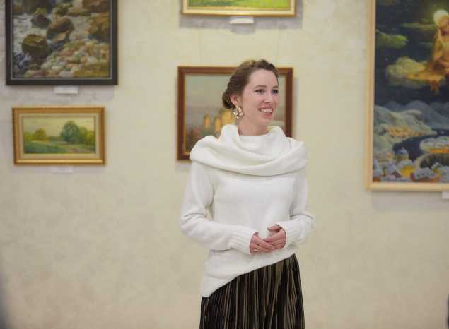 В филармонии открылась выставка картин художницы Натальи Ивановой