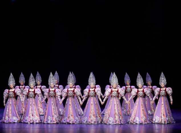 Театр танца «Гжель» выступил в филармонии