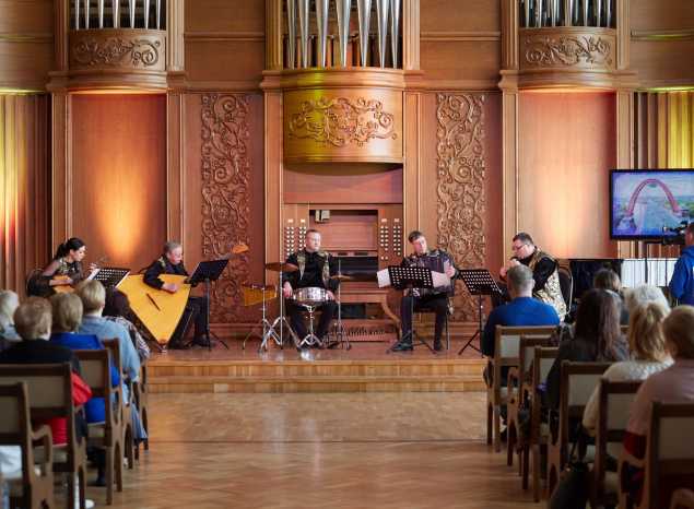 Сеанс «Музыкальной терапии» прошел в филармонии