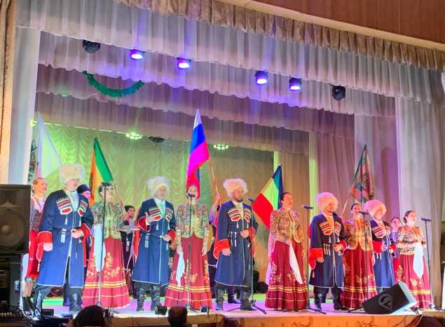 Ансамбль «Казачья застава» выступил в Чемодановке