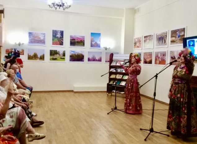 Елена Миронычева и Карина Мещерякова выступили в Литературном музее