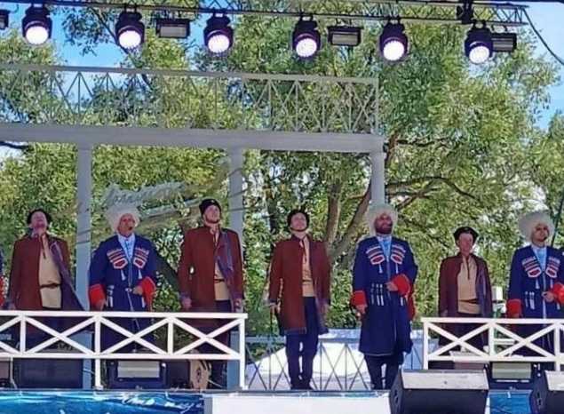 Ансамбль «Казачья застава» выступил на Лермонтовском празднике