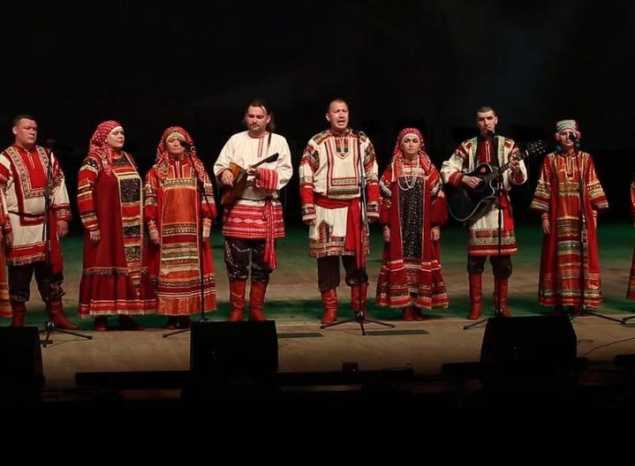 Предлагаем посмотреть фрагменты «Большого летнего концерта» от 2015 года