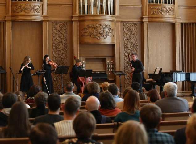 «Струнная палитра»