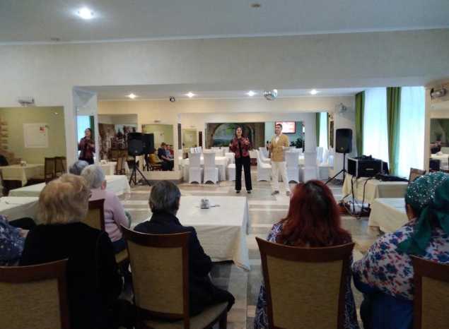 Валерий Пастушков и Галина Расторгуева выступили для граждан ЛНР и ДНР