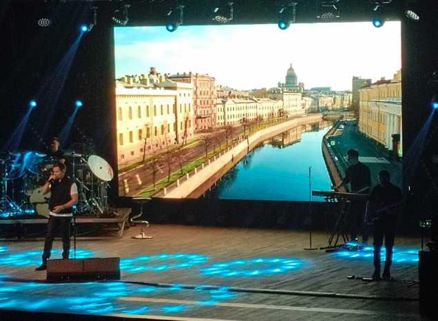 В «Пензаконцерте» выступил Стас Пьеха