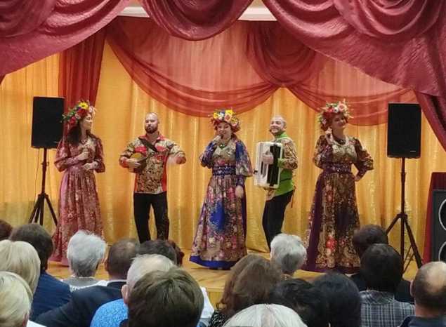 Ансамбль «Злато - Серебро» выступил для сотрудников ОАО «НИИПТхиммаш» г. Пензы