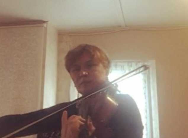 Артистка струнного квартета «Премьера» Татьяна Гапоненко исполнила «Ноктюрн» П.И. Чайковского к 180-летию композитора