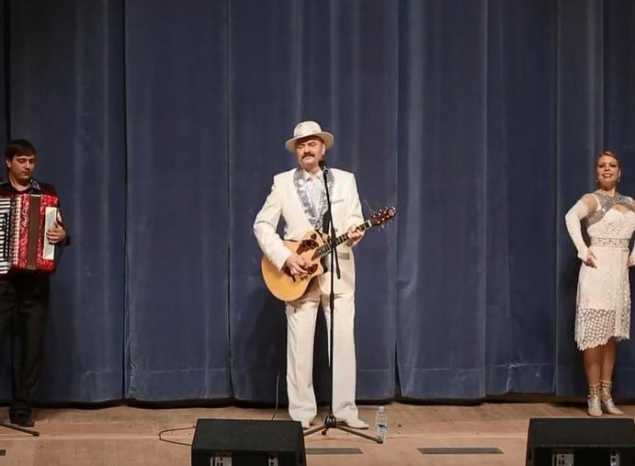 Предлагаем посмотреть фрагменты выступлений ансамбля «Вольница»