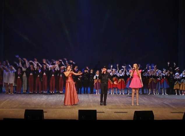 Предлагаем посмотреть фрагменты Торжественного мероприятия ко Дню медицинского работника от 2017 года!