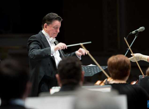 В день рождения Владимира Каширского предлагаем послушать романс «Гори, гори, моя звезда»