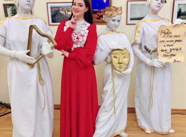 Солистка «Пензаконцерта» Марта Серебрякова выступила на торжественном мероприятии ко Дню работника культуры