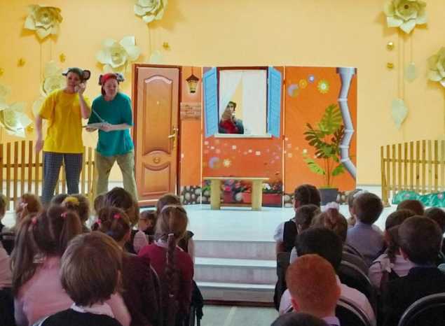 Группа «Калейдоскоп» выступила в школе № 60 города Пензы